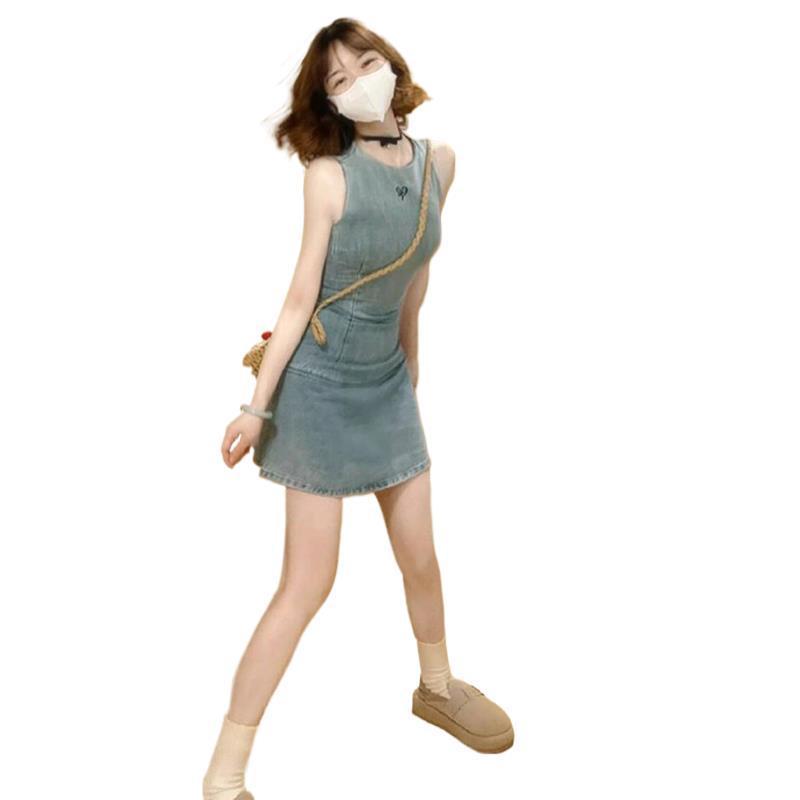 Retro Embroidered Denim Dress – Women’s