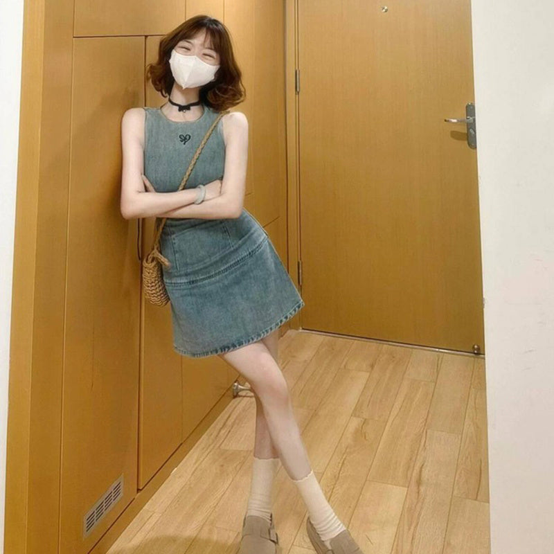 Retro Embroidered Denim Dress – Women’s