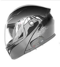 Black motorcycle helmet with visor. YAXSO UAE ONLINE STORE