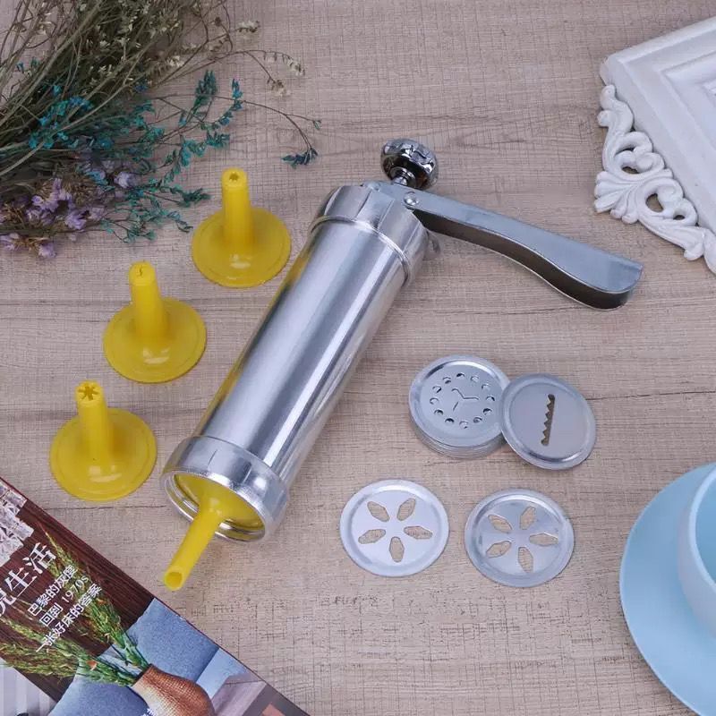 Cookie Press Gun & Icing Set – Alloy Maker with 20 Discs & 4 Pastry Tips