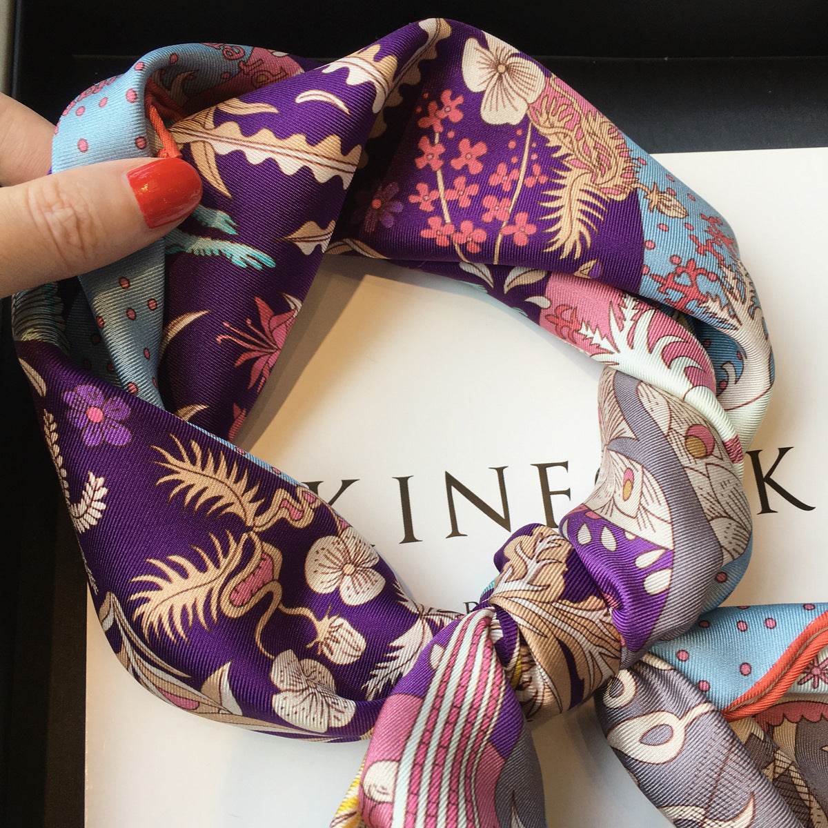Retro Easy Matching Spring And Summer High-grade Printed Women's Professional Scarf - YAXSO
