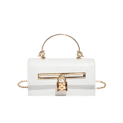 Women’s chain crossbody bag in white PU leather, front bar clasp with lock pendant